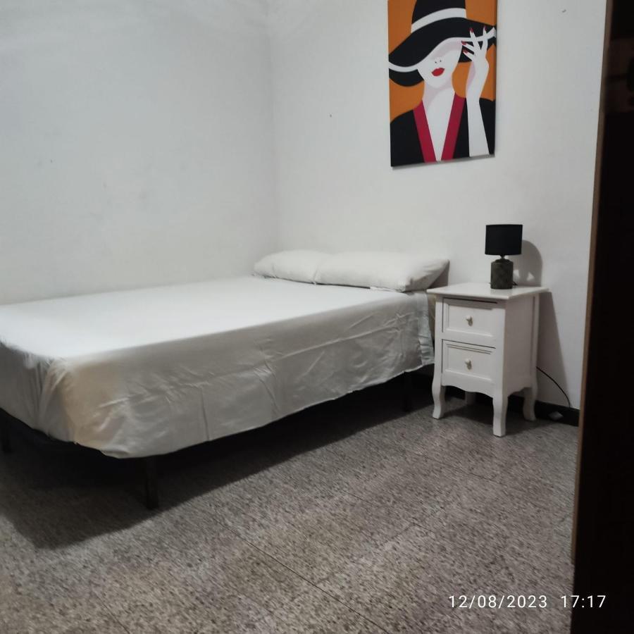 Apto Barcelona C R Apartment Santa Coloma de Gramanet Exterior foto